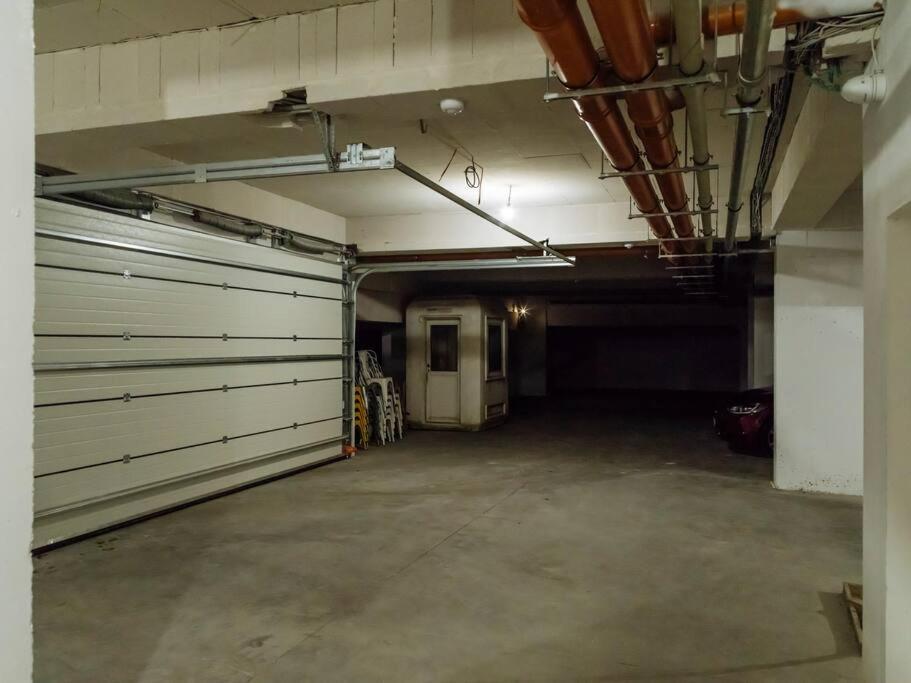 Central 5 Apartment - New Building & Parking Bukares Bagian luar foto