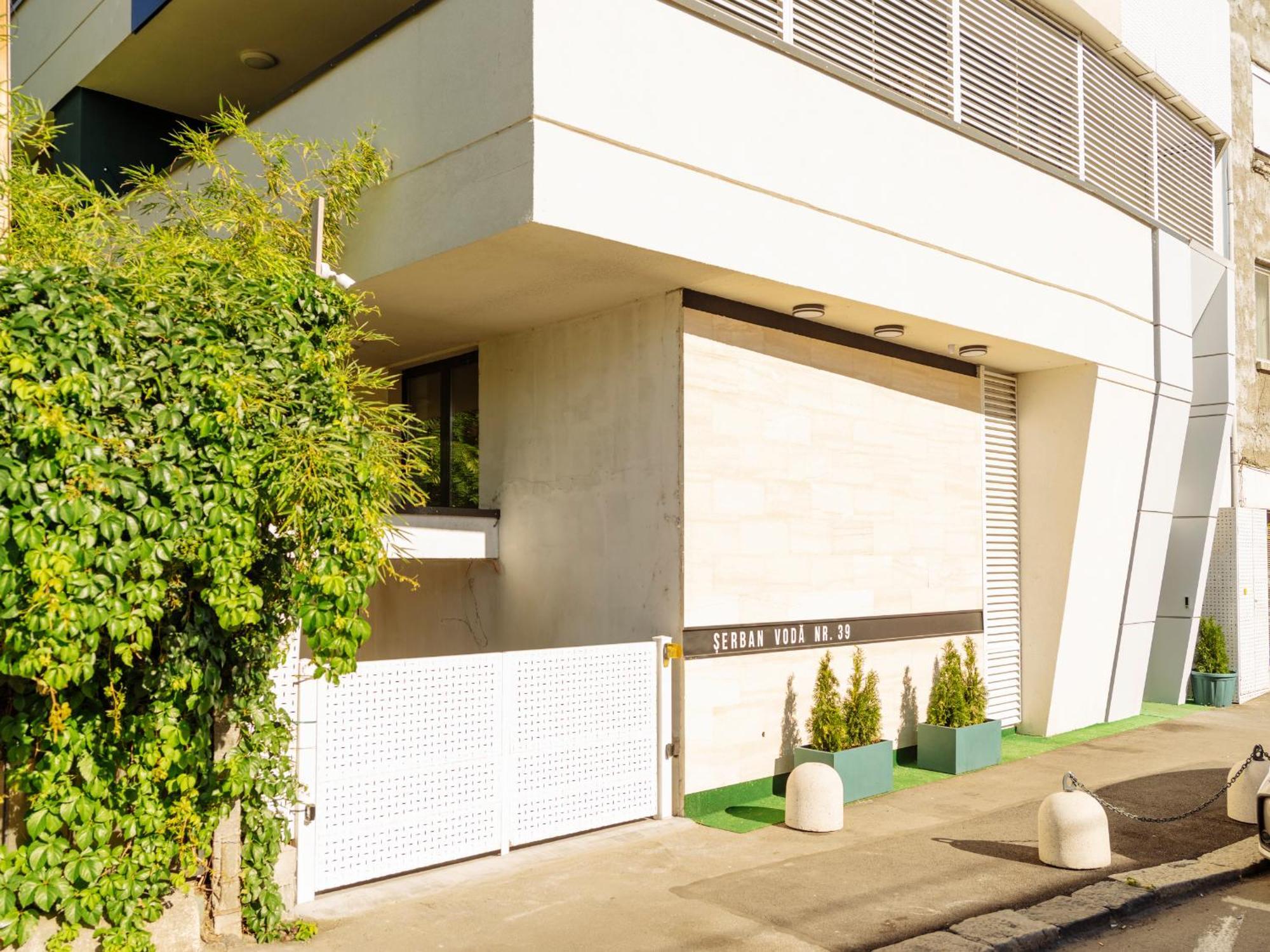 Central 5 Apartment - New Building & Parking Bukares Bagian luar foto